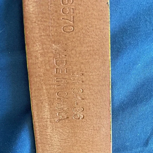 Yellow leather belt - Picture 2 of 4